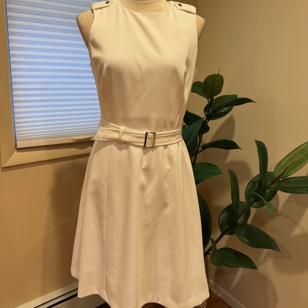 WHITE HOUSE/BLACK MARKET SIZE 6 DRESS